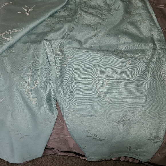 2 pc Tunic/Capri set - Picture 3 of 5